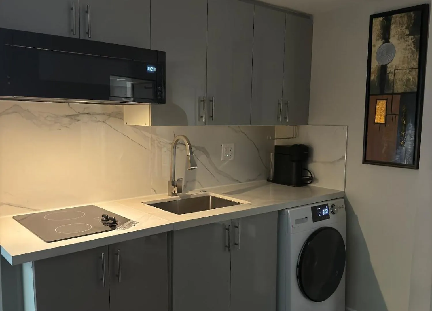 Joshy'S Guest Suite Hamilton Canada